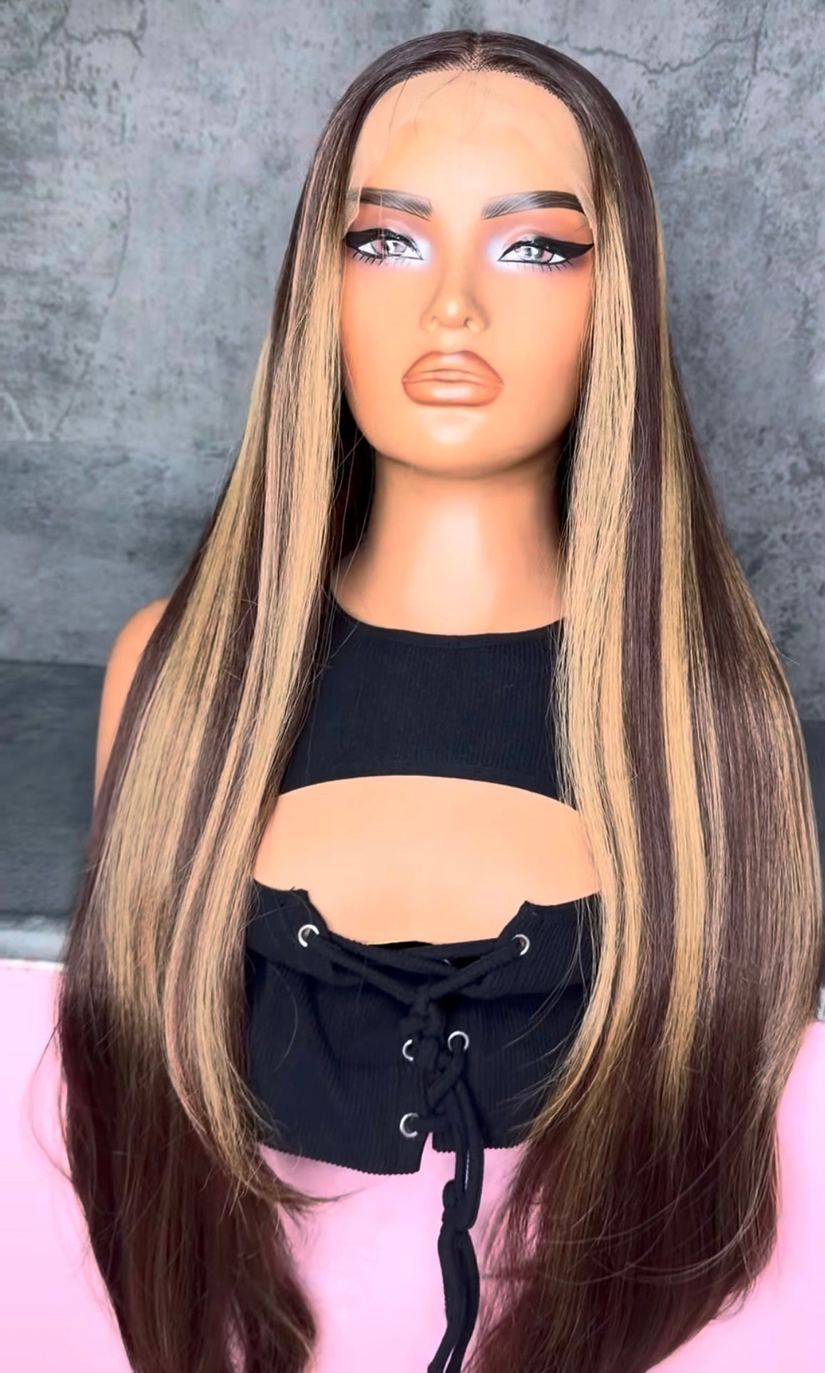 UNIT NAME KELLY : 13x6x2 PREMIUM MIX FIBER ( HUMAN BLEND )HD LACE FRONT WIG